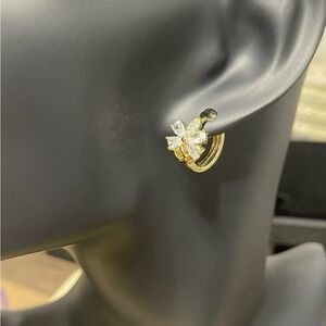 Rose Flower Design Earrings / Rosa Flor Diseño Aro Aretes